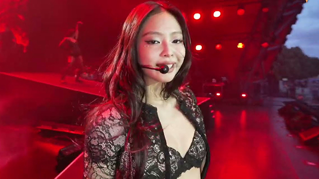 Jennie - 'Damn Right' (Orange)