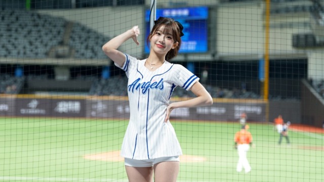 韓国美女チア李珠珢（イ・ジュウン）