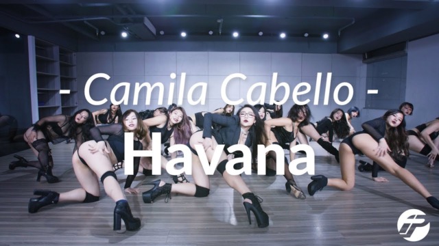 黒衣装の美女ダンサーが「Havana」をハイヒールで踊る
